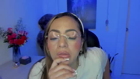 Mariana Lopez online show from 03-01-25, 02:59