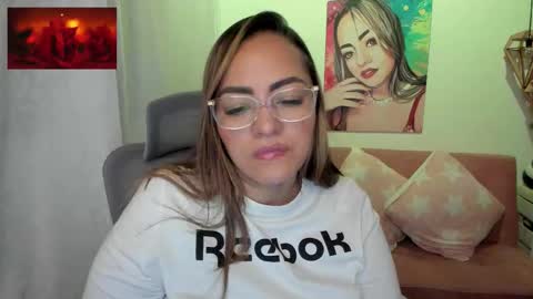 Mariana Lopez online show from 09-15-25, 01:38