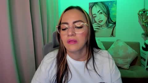 Mariana Lopez online show from 01-15-26, 01:32