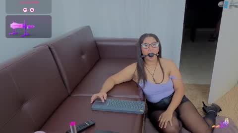 Snapshot of marianaluquez chatting on 09-16-25, 01:50 Mariana online show from 09-16-25, 01:50