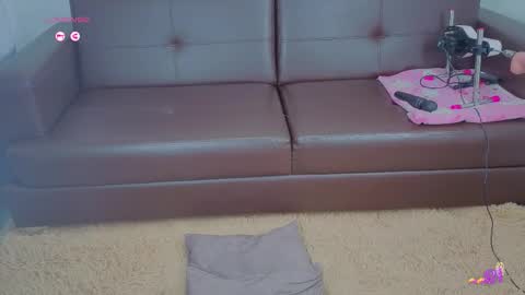 Snapshot of marianaluquez chatting on 10-25-25, 03:03 Mariana online show from 10-25-25, 03:03