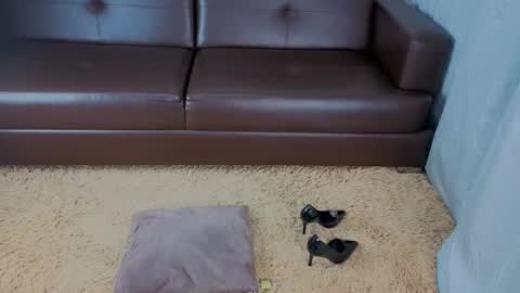 Mariana  online show from 02-15-26, 07:51