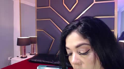 Snapshot of marianamontezz chatting on 01-12-26, 11:59 online show from 01-12-26, 11:59
