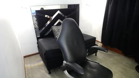 Mariana online show from 02-01-26, 06:50