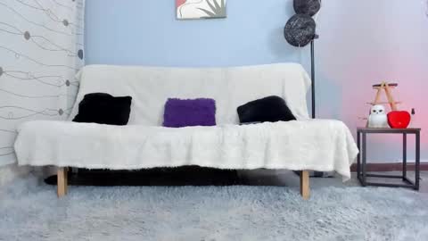 Mariana Vargas online show from 03-12-26, 08:04