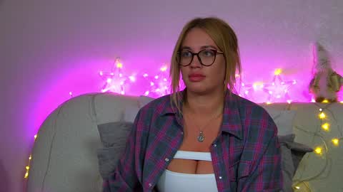 Maria online show from 12-20-24, 10:54