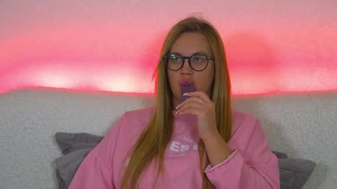 Maria online show from 01-26-25, 04:51