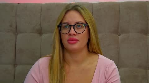 Maria online show from 02-04-25, 01:06