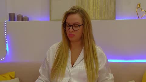 Maria online show from 03-10-25, 05:11