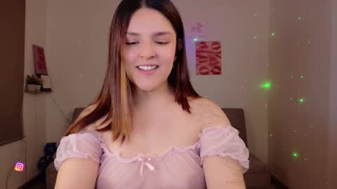 Snapshot of mariangeel_ chatting on 01-10-26, 01:07 mariangeel_ online show from 01-10-26, 01:07