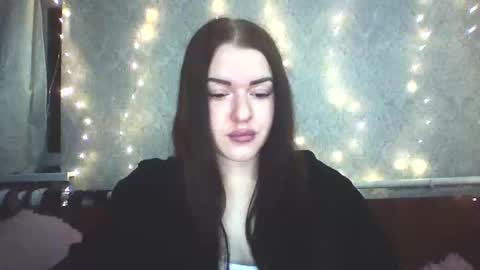 Snapshot of mariangloom chatting on 04-25-26, 10:18 mariangloom online show from 04-25-26, 10:18