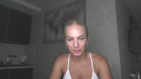 Snapshot of marianna1977 chatting on 07-07-26, 06:56 marianna1977 online show from 07-07-26, 06:56