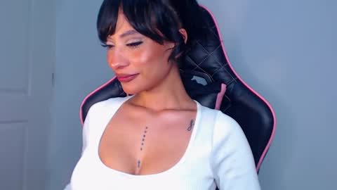 M A R I A N E online show from 01-02-25, 06:07