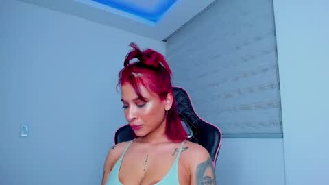 M A R I A N E online show from 02-17-25, 09:13