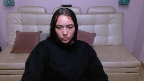 Snapshot of marianne_cam chatting on 04-15-26, 09:04 marianne_cam online show from 04-15-26, 09:04