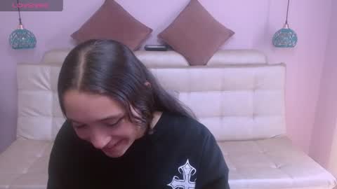 Snapshot of marianne_cam chatting on 04-22-26, 03:24 marianne_cam online show from 04-22-26, 03:24