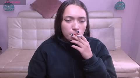 Snapshot of marianne_cam chatting on 04-27-26, 01:31 marianne_cam online show from 04-27-26, 01:31