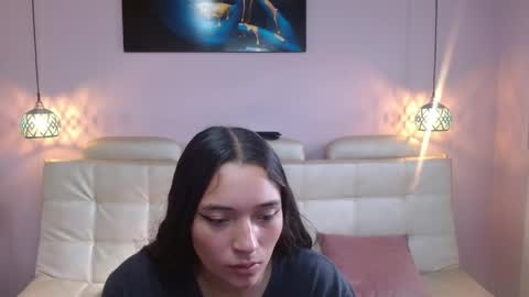Snapshot of marianne_cam chatting on 05-20-26, 01:06 marianne_cam online show from 05-20-26, 01:06
