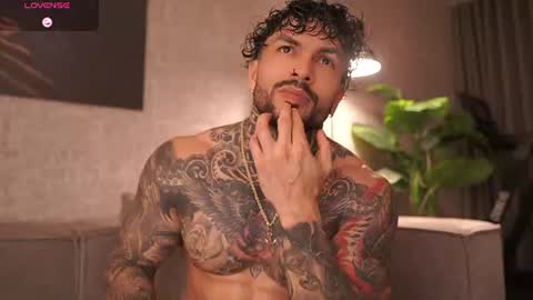 Snapshot of mariano_costa chatting on 06-23-26, 04:10 Mariano Costa online show from 06-23-26, 04:10