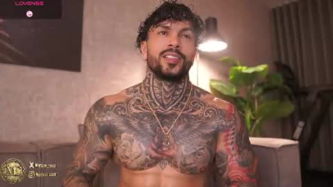 Snapshot of mariano_costa chatting on 06-27-26, 04:50 Mariano Costa online show from 06-27-26, 04:50