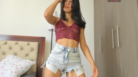 Snapshot of marianthonia1 chatting on 02-05-25, 04:25 Antonia online show from 02-05-25, 04:25