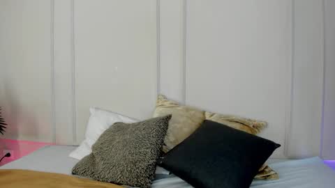 Maria Pettit online show from 01-11-26, 07:24