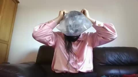 Mariasatin online show from 11-30-25, 11:36