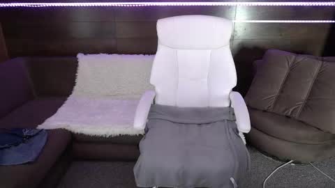 Snapshot of marich_ka chatting on 12-21-24, 11:44 MaRich Ka online show from 12-21-24, 11:44