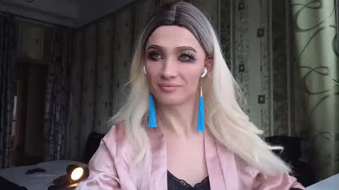 Snapshot of maridekoks chatting on 02-25-25, 12:03 Mari online show from 02-25-25, 12:03