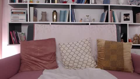 Maria online show from 12-22-25, 04:04