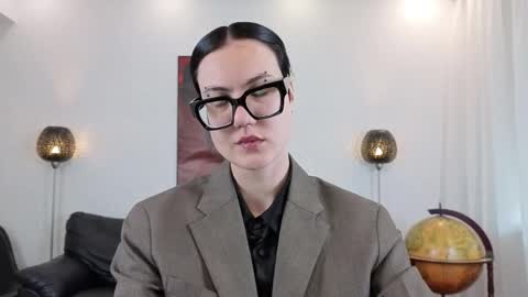 Marie Fitch online show from 05-12-26, 04:09