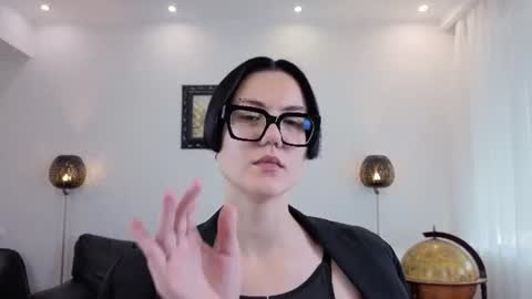 Snapshot of marie_fitch chatting on 06-26-26, 03:44 Marie Fitch online show from 06-26-26, 03:44