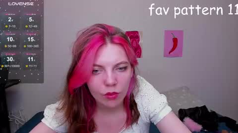 Snapshot of marie_reyess chatting on 07-16-26, 12:33 Marie 3 online show from 07-16-26, 12:33