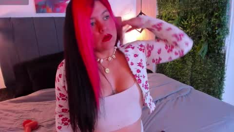 Marie online show from 03-26-26, 02:39