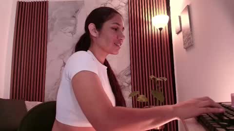  Im Marie Jane  online show from 11-30-25, 06:23