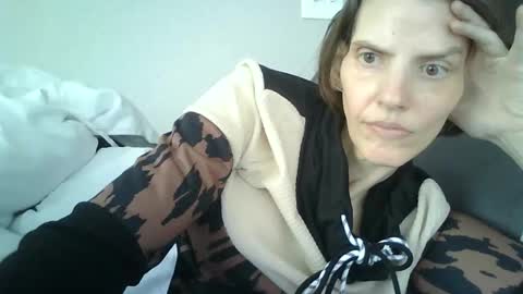 Snapshot of mariejojo chatting on 04-04-26, 03:09 Mariejojo online show from 04-04-26, 03:09