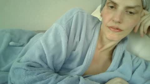 Snapshot of mariejojo chatting on 06-15-26, 04:20 Mariejojo online show from 06-15-26, 04:20