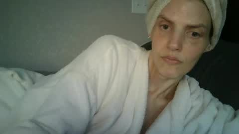 Snapshot of mariejojo chatting on 07-11-26, 12:19 Mariejojo online show from 07-11-26, 12:19