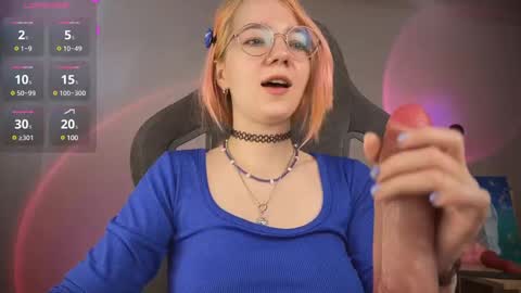 Snapshot of mariel_a_gold chatting on 03-06-25, 05:24 Mariel Gold online show from 03-06-25, 05:24