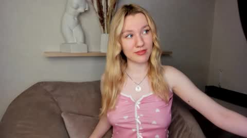 mariel_brown online show from 11-12-25, 12:55