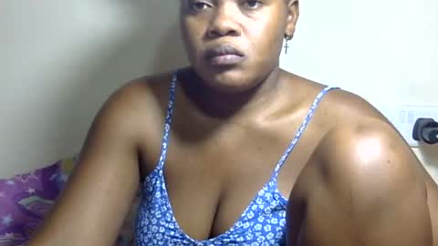 Marie online show from 08-06-26, 12:45