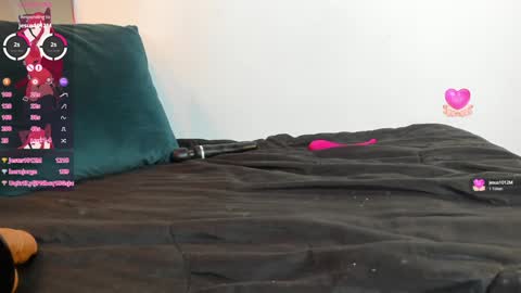 Snapshot of marielqueenx chatting on 12-11-24, 07:09 Viviana online show from 12-11-24, 07:09