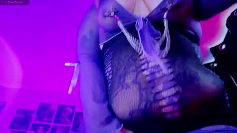 mariiana_velezz online show from 10-17-25, 09:39