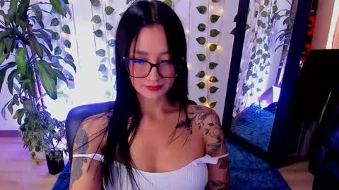 Snapshot of mariianadiaz1_ chatting on 11-28-25, 05:37 Maryyy online show from 11-28-25, 05:37