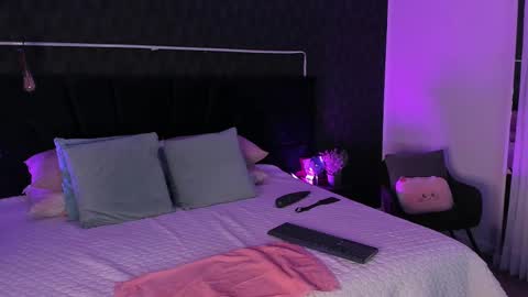 Snapshot of mariianna_lopez_ chatting on 02-10-25, 02:37 Mariana online show from 02-10-25, 02:37