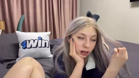 Mariko and Rin online show from 02-01-25, 06:08