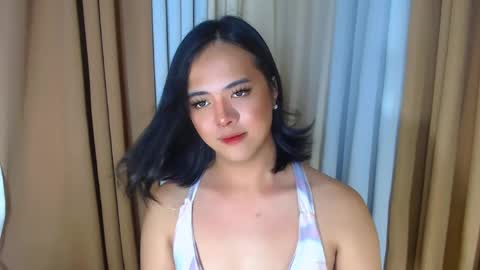 Snapshot of marikosue01 chatting on 06-02-26, 06:10 marikosue online show from 06-02-26, 06:10