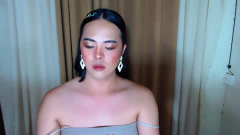 Snapshot of marikosue01 chatting on 07-16-26, 04:29 marikosue online show from 07-16-26, 04:29