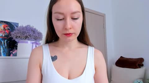 Marilina online show from 11-18-25, 07:46