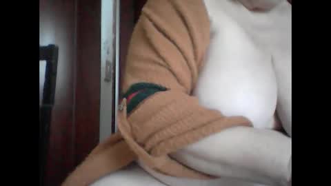 marilu64 online show from 12-27-24, 02:01